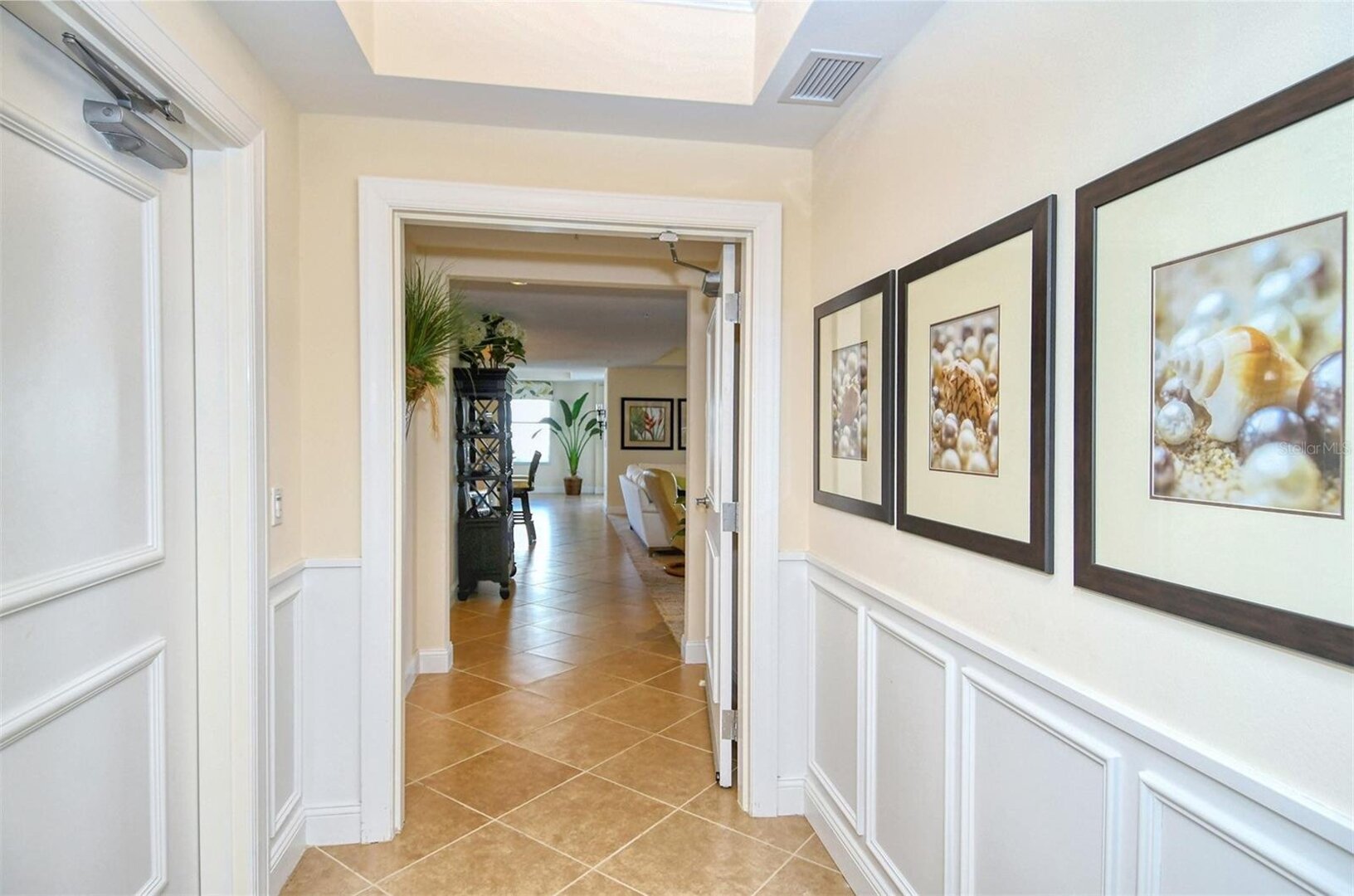 Entryway into unit