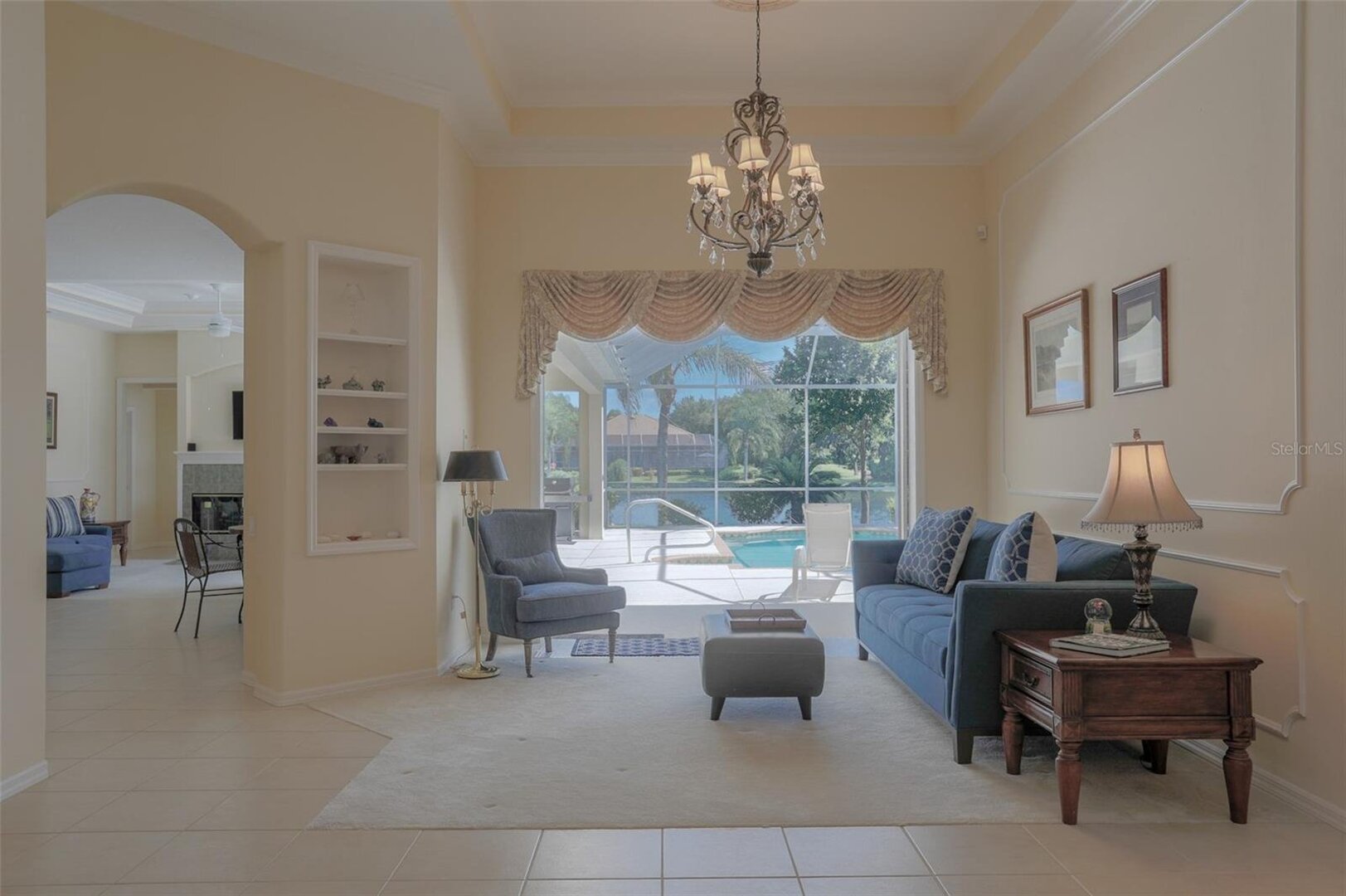 Formal liiving room